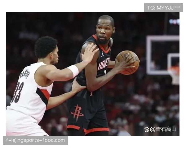 杜兰特三分高效砍分超乔治 拉开球队进攻空间明显提升