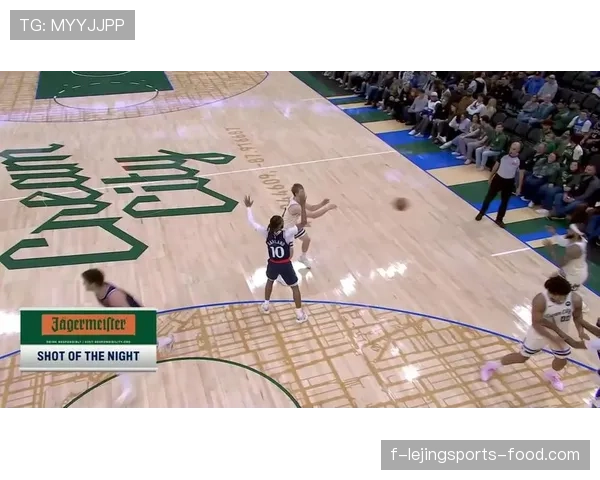 加里·特伦特三分高效输出助力球队拉开进攻空间