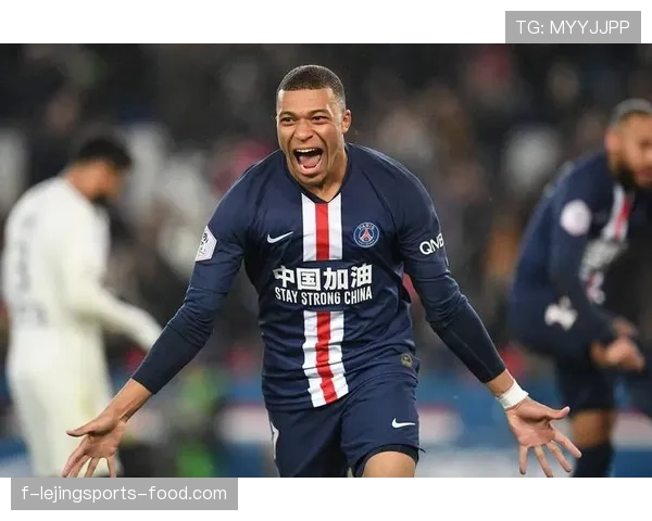 内马尔与姆巴佩在前场驱动下角色分化趋势明显