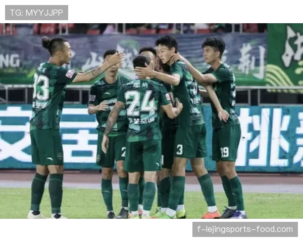 广州足球俱乐部近三轮连败失8球,后防漏洞成为当前阶段主要问题 广州足球俱乐部近三轮连败失8球,后防漏洞成为当前阶段主要问题